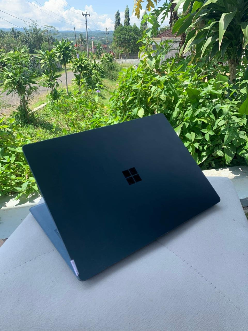 Thumbnail 2 - Surface Laptop 3 Cobalt Blue