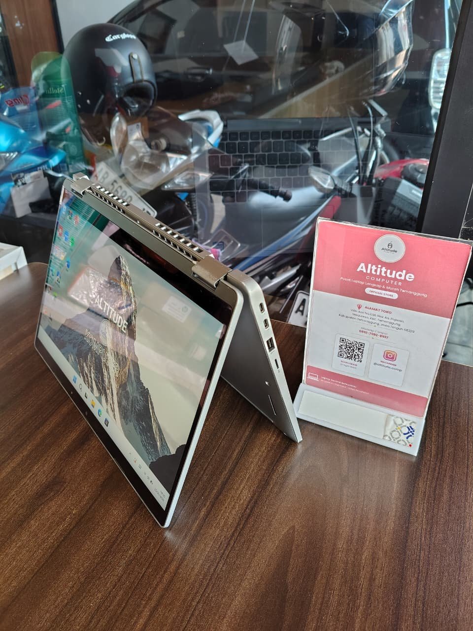 Thumbnail 4 - Dell Latitude 5320 2in1