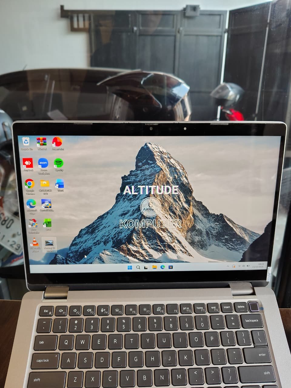 Thumbnail 6 - Dell Latitude 5320 2in1